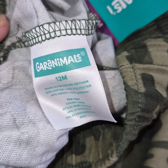 6 PC, 1 Shirt, 2 Panrs, 1 Sleeper, 1 Halloween Outfir and 1 Overall Skirt, 12 M. - Picture 12 of 16